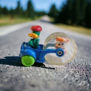 Tiny Toon Adventures Plucky Duck & Hampton Pig Car Vintage 1982
